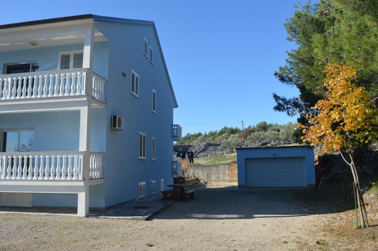Apartments Charlie Крк Экстерьер фото