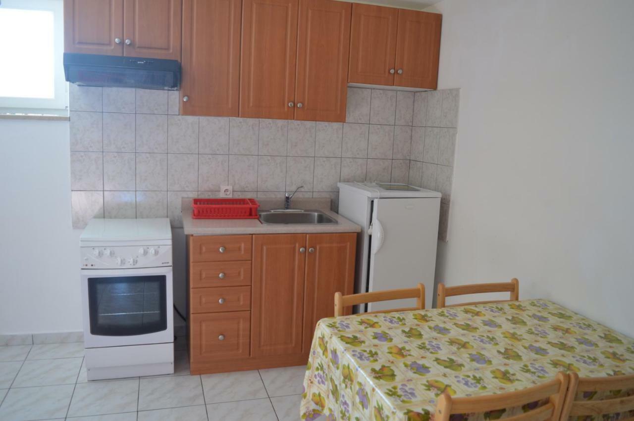 Apartments Charlie Крк Экстерьер фото
