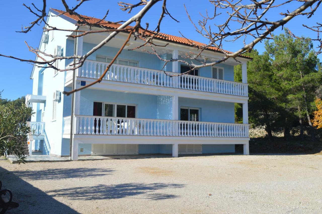 Apartments Charlie Крк Экстерьер фото